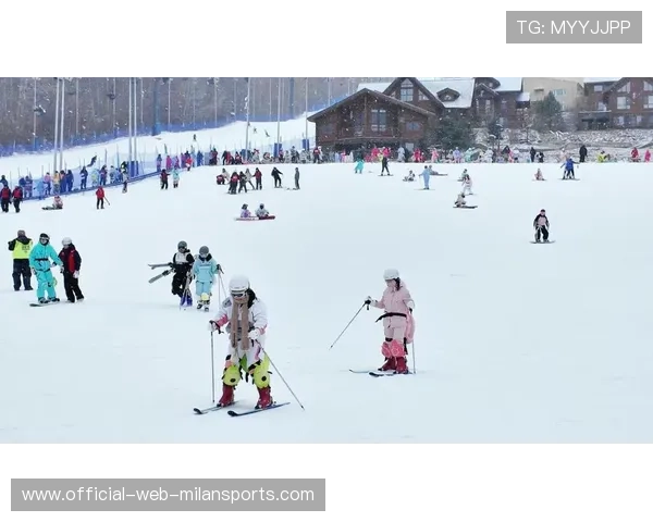 免费畅滑+半价优惠！安图长白山和平滑雪场正式开板，长白山和平滑雪场开放时间